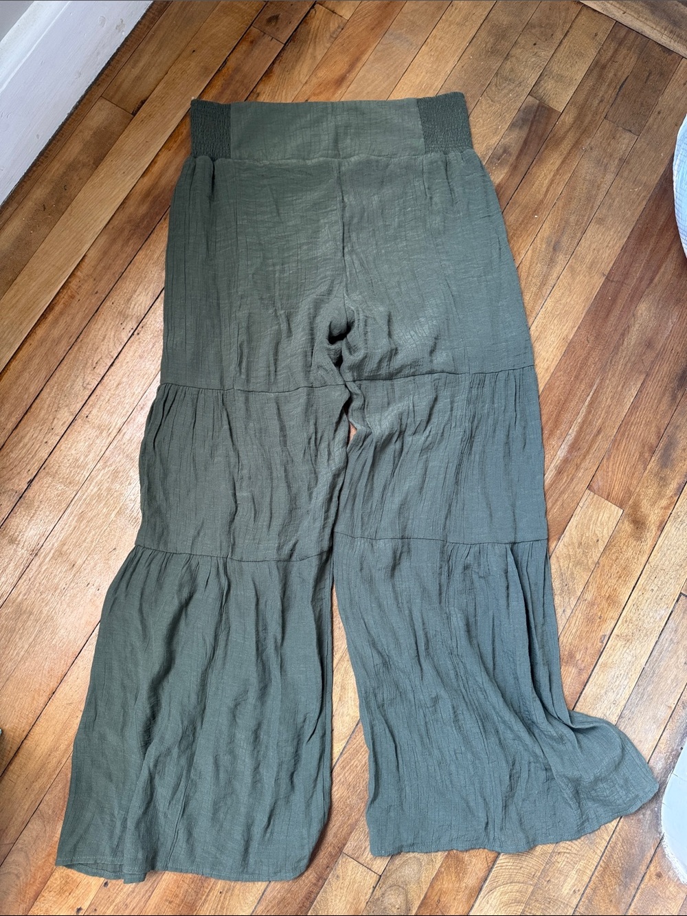 Nannette Olive Green Tiered Wide-Leg Pants - Picture 5 of 5